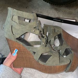 guess heels
